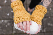 Penelope Fingerless Gloves Crochet Pattern